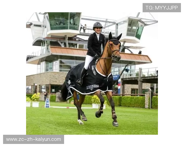 比利时骑手格里高利·瓦特莱特在2024年国际马术联合会障碍赛世界巡回赛中以“Maximus”马匹获得个人第五名，展现坚韧精神。